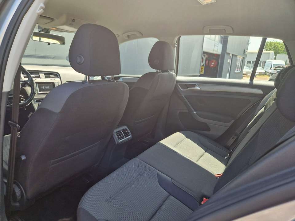 Volkswagen Golf - Imagem 11