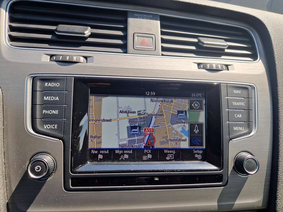 Volkswagen Golf - Imagem 18