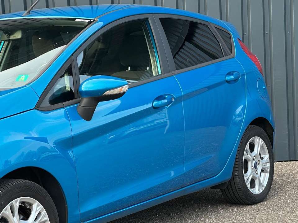 Ford Fiesta - Imagem 9