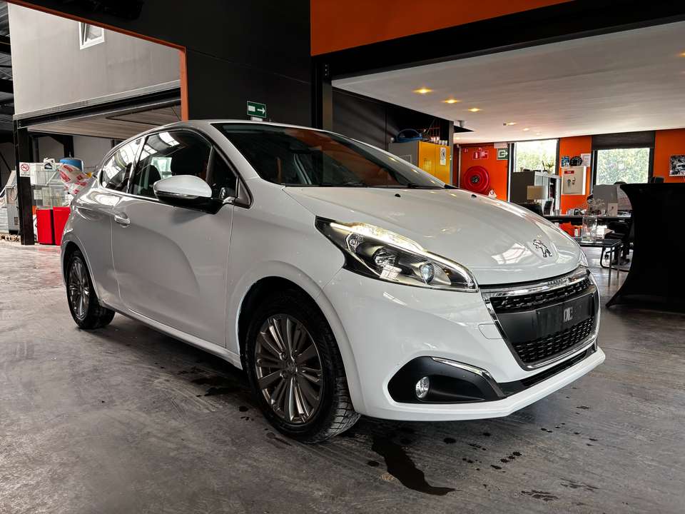 Peugeot 208 - Imagem 1