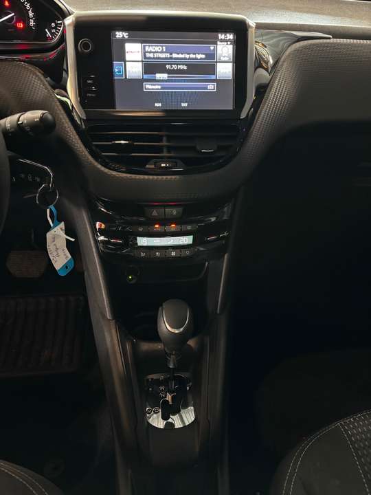 Peugeot 208 - Imagem 13