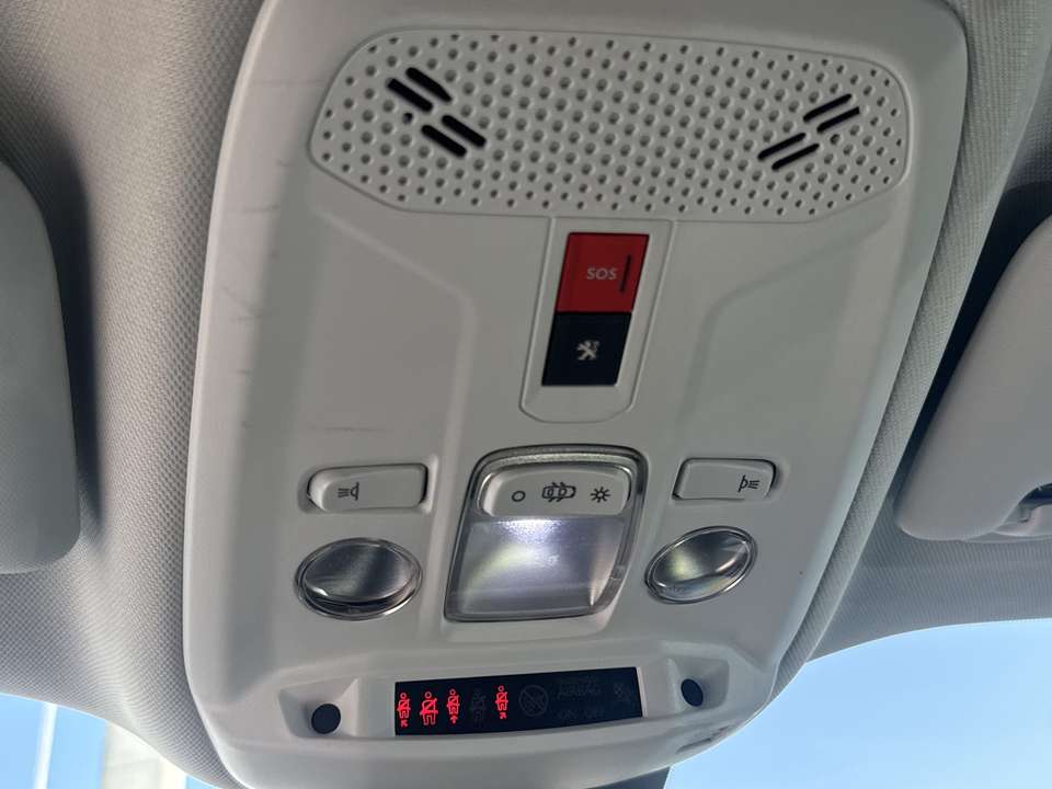 Peugeot e-2008 - Imagem 14