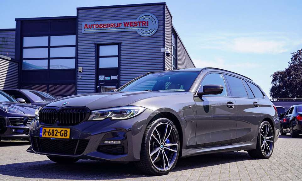BMW 330 - Imagem 1