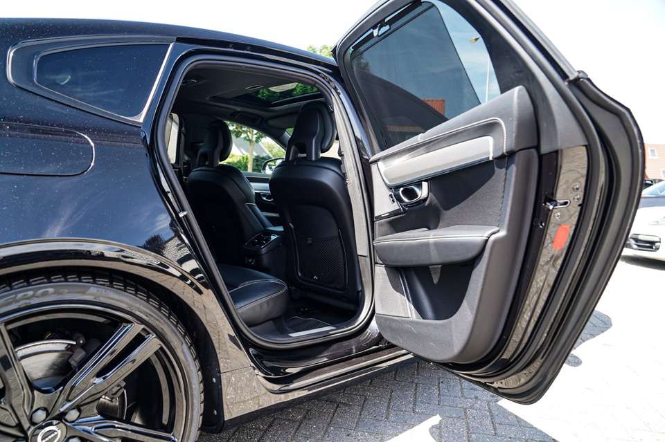 Volvo S90 - Imagem 11