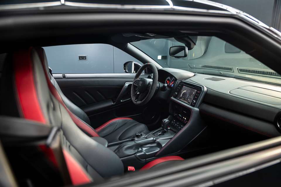 Nissan GT-R - Imagem 16