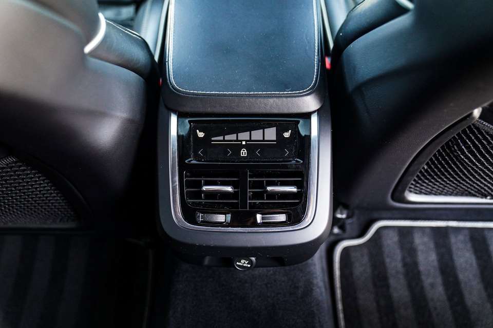 Volvo S90 - Imagem 15
