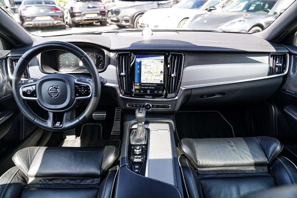 Volvo S90 - Imagem 16