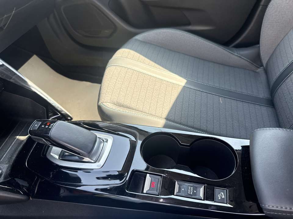Peugeot e-2008 - Imagem 12