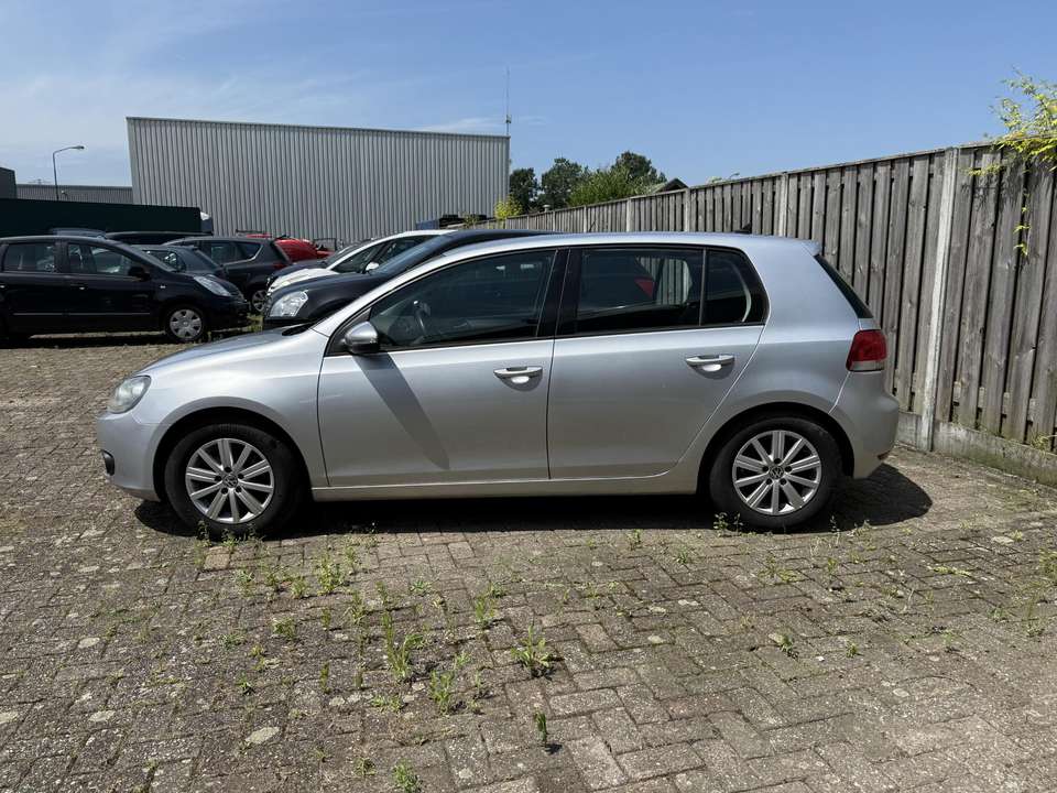 Volkswagen Golf - Imagem 2