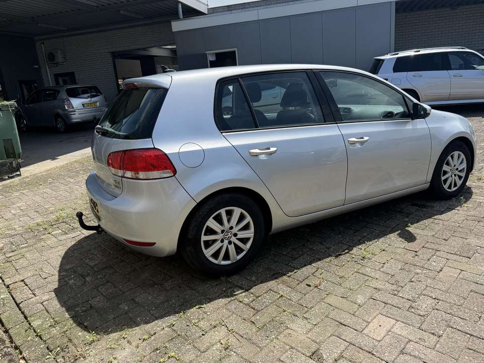 Volkswagen Golf - Imagem 4