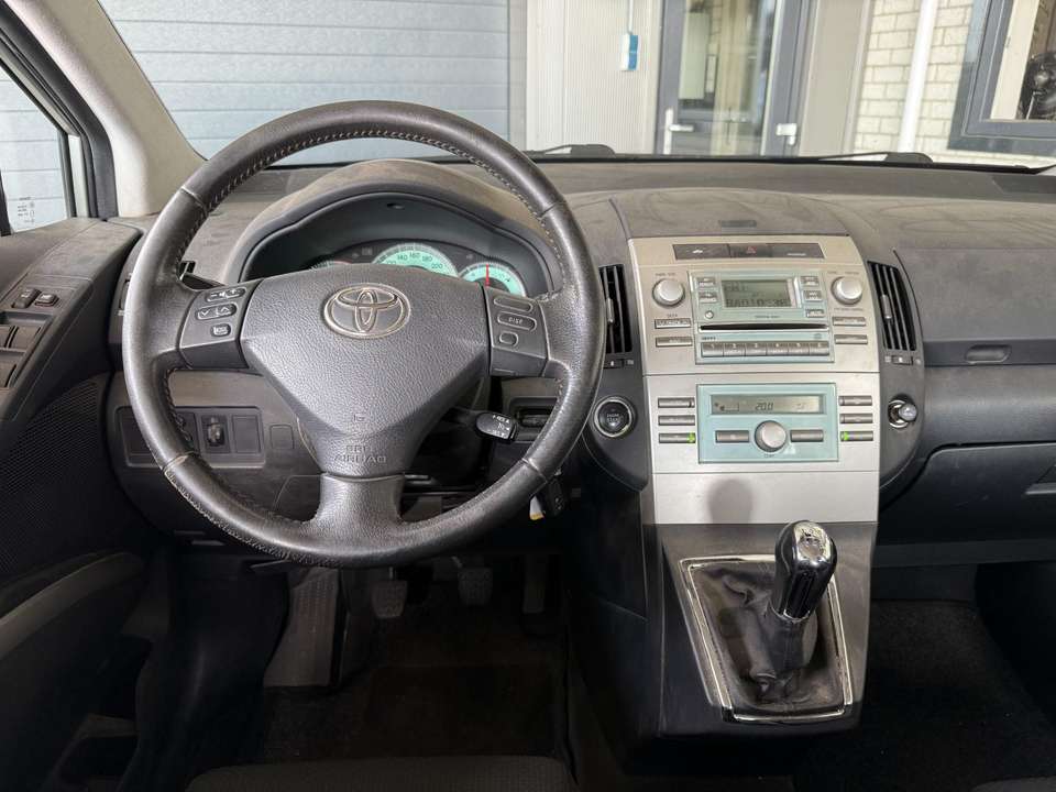 Toyota Verso - Imagem 3