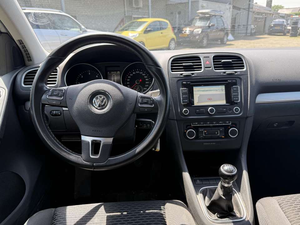 Volkswagen Golf - Imagem 9