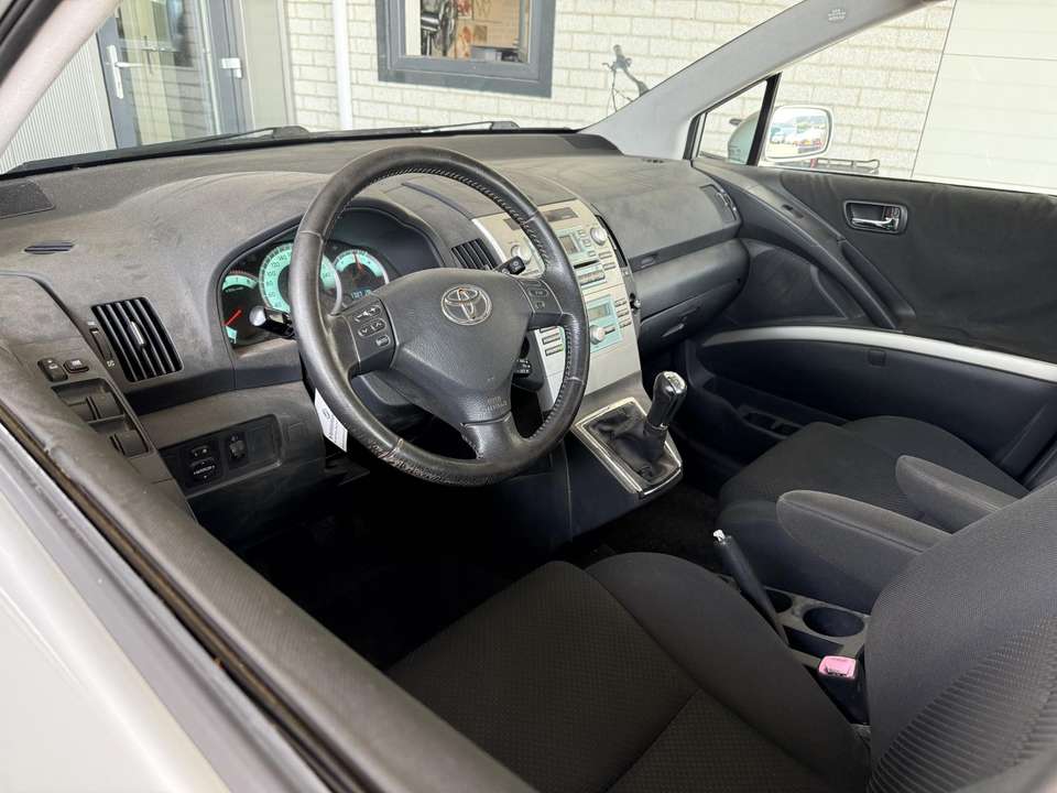 Toyota Verso - Imagem 6