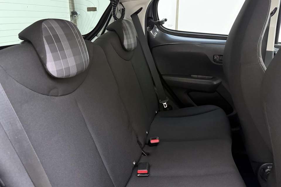 Peugeot 108 - Imagem 10