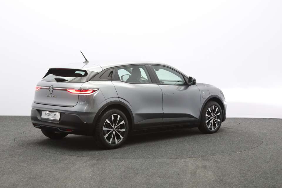 Renault Megane E-Tech - Imagem 12