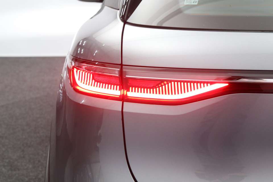 Renault Megane E-Tech - Imagem 18