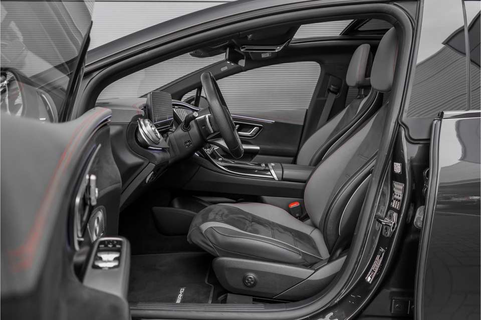 Mercedes-Benz EQE 350 - Imagem 4
