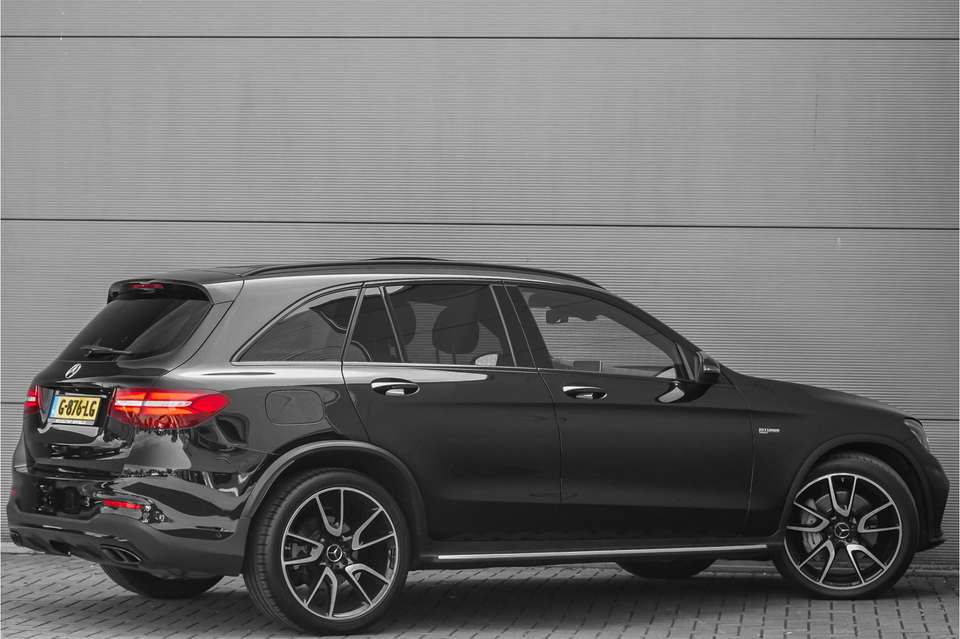Mercedes-Benz GLC 43 AMG - Imagem 13