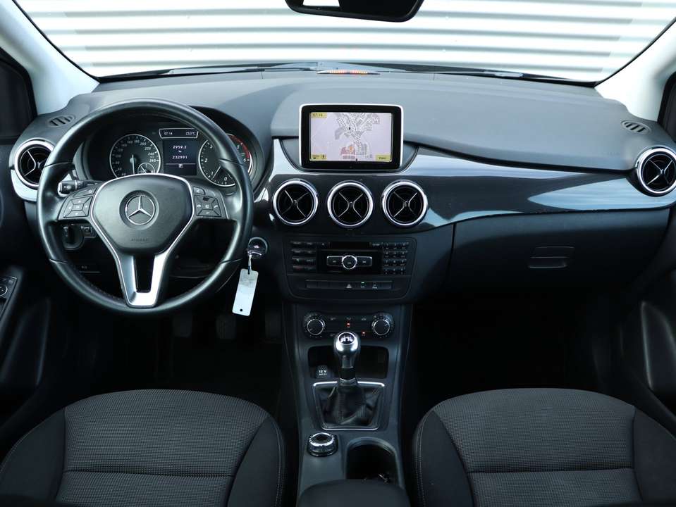 Mercedes-Benz B 180 - Imagem 3