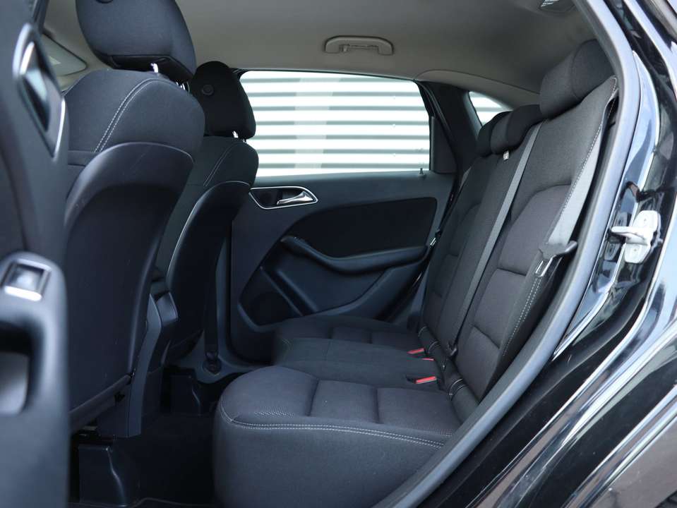 Mercedes-Benz B 180 - Imagem 6