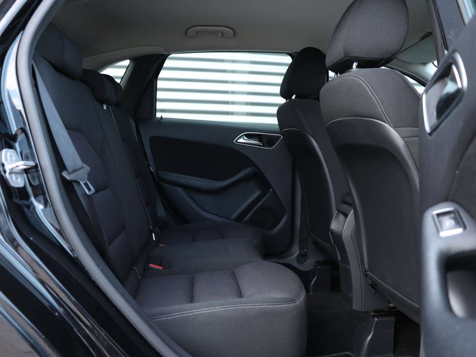 Mercedes-Benz B 180 - Imagem 9