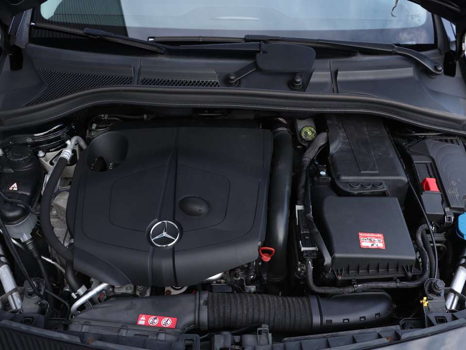 Mercedes-Benz B 180 - Imagem 11