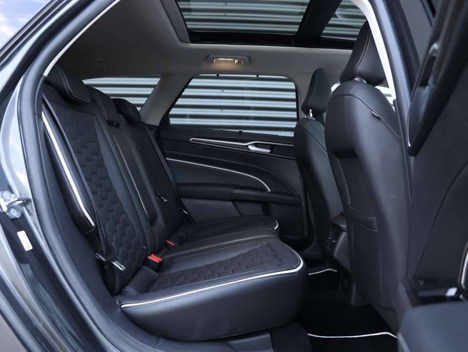 Ford Mondeo - Imagem 9