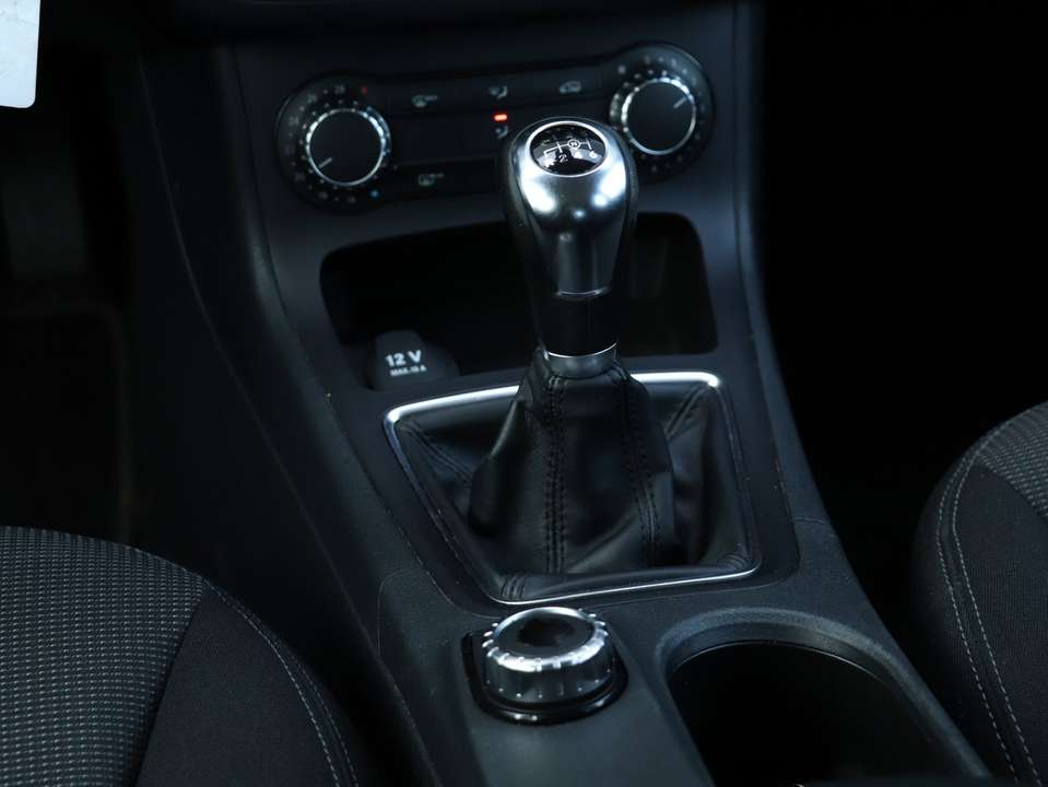 Mercedes-Benz B 180 - Imagem 19