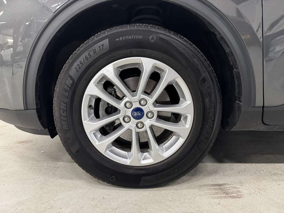 Ford Kuga - Imagem 8
