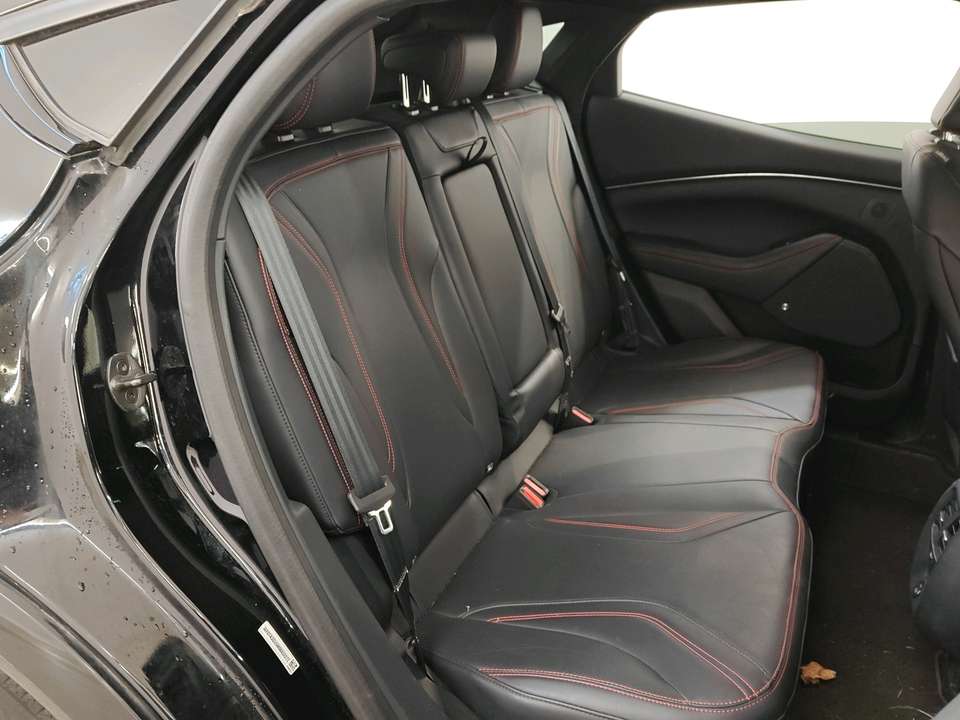 Ford Mustang Mach-E - Imagem 16