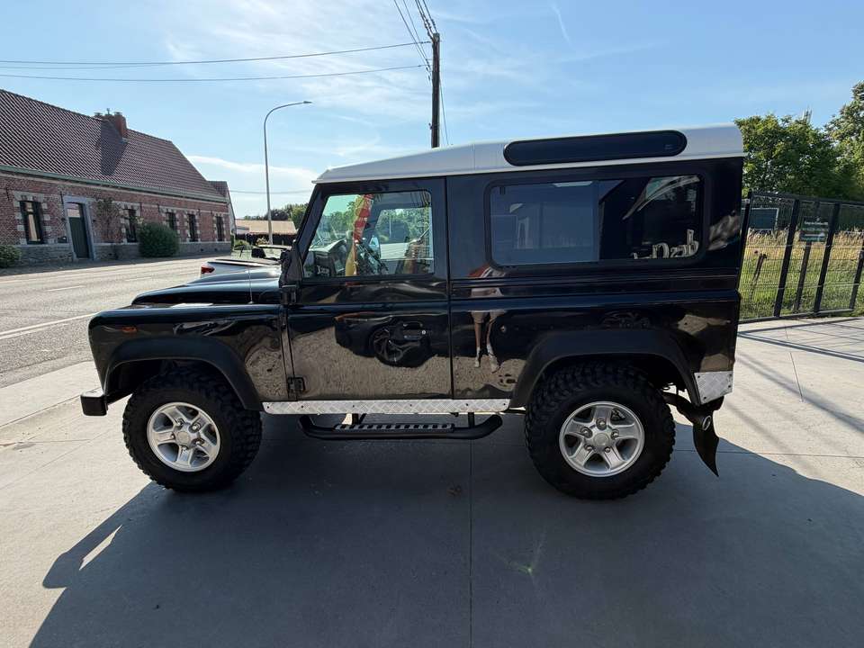 Land Rover Defender - Imagem 6