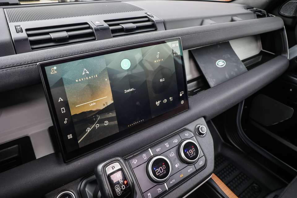 Land Rover Defender - Imagem 13