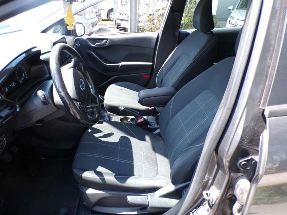 Ford Fiesta - Imagem 6