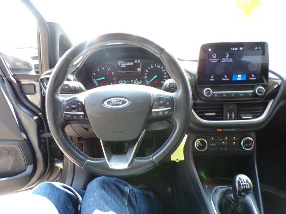 Ford Fiesta - Imagem 8