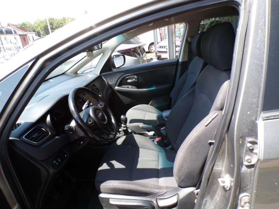 Kia Carens - Imagem 6