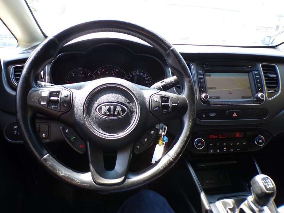 Kia Carens - Imagem 9