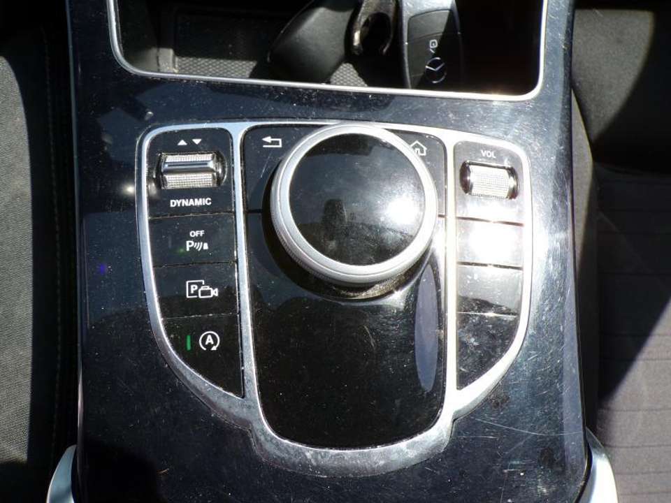 Mercedes-Benz C 180 - Imagem 12