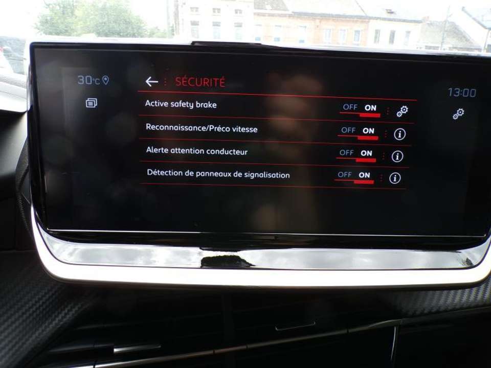 Peugeot 2008 - Imagem 12