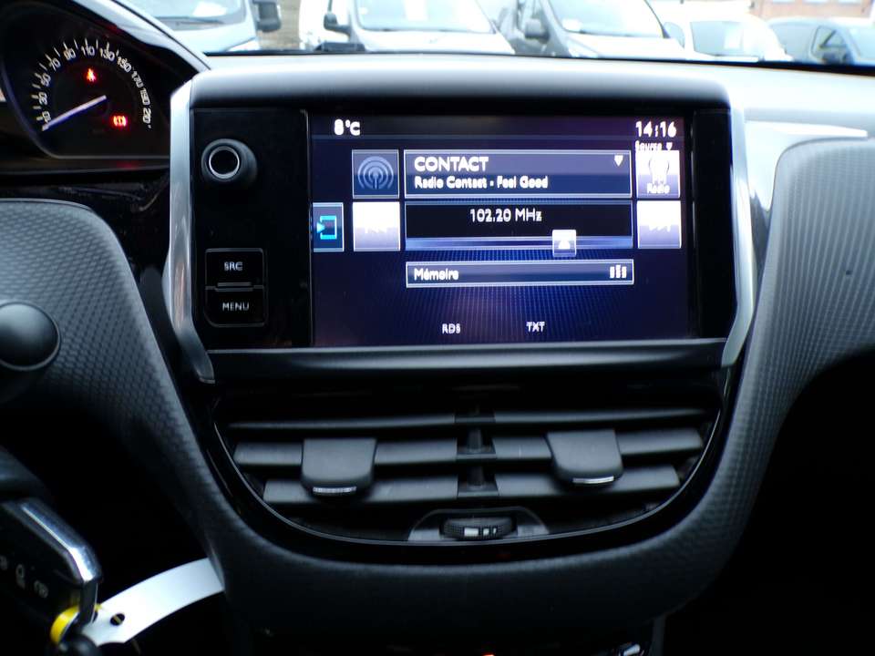 Peugeot 2008 - Imagem 10