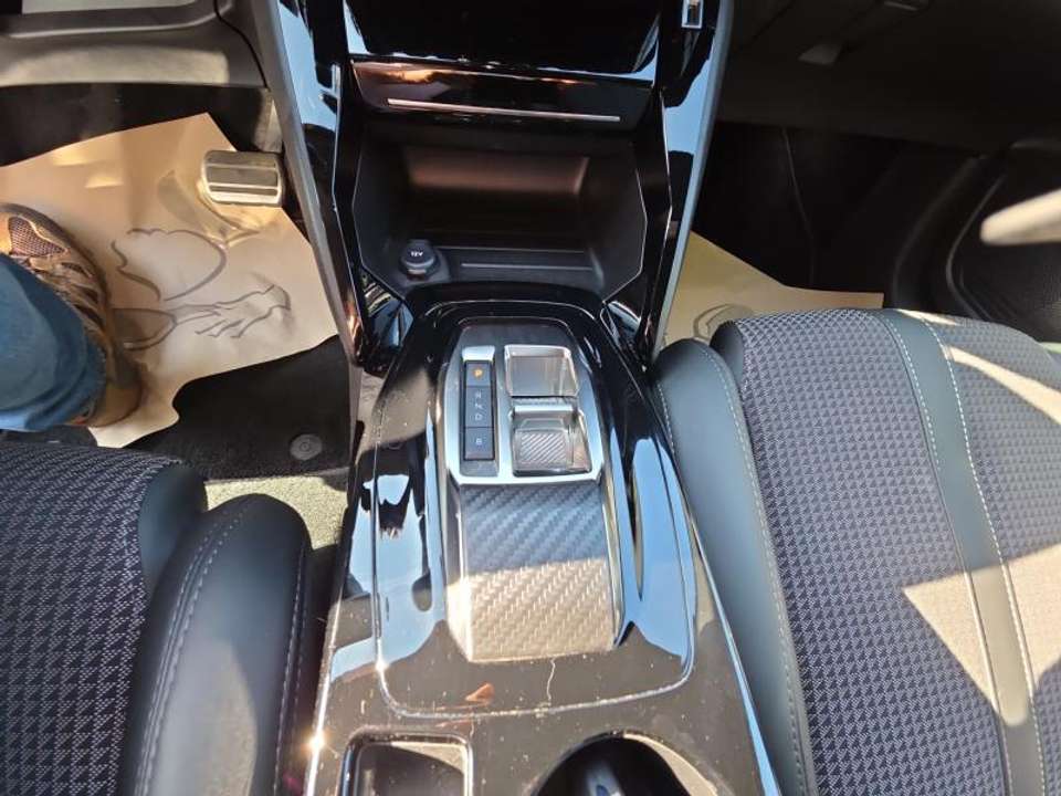 Peugeot e-208 - Imagem 12