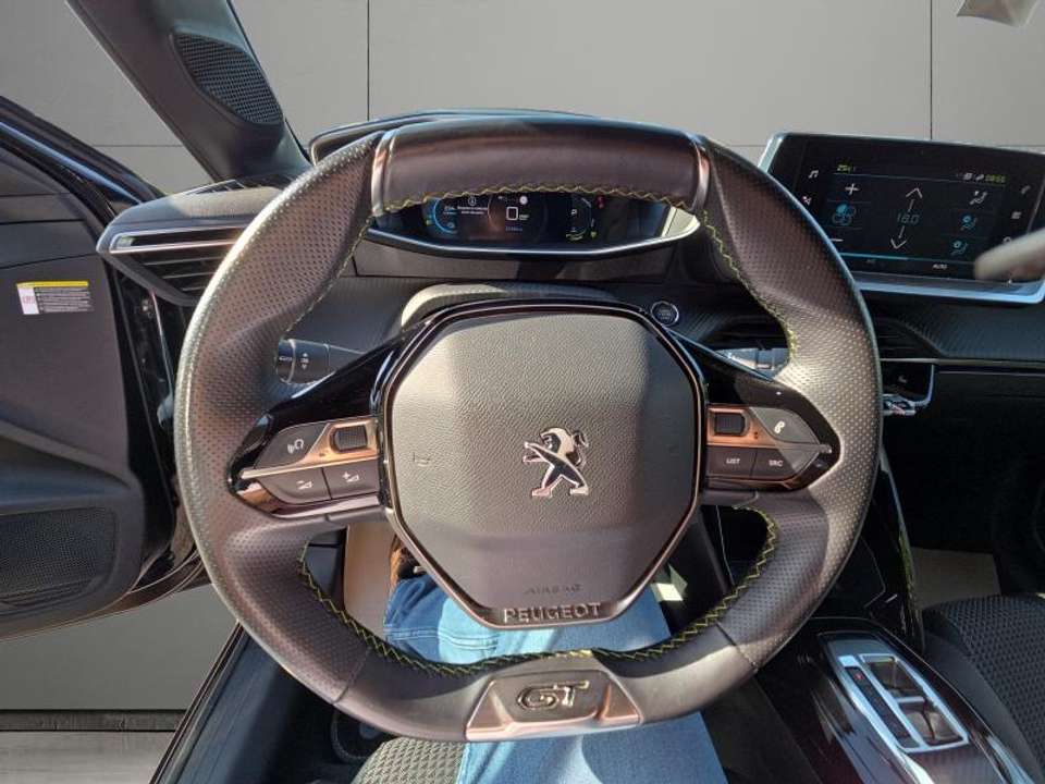 Peugeot e-208 - Imagem 13