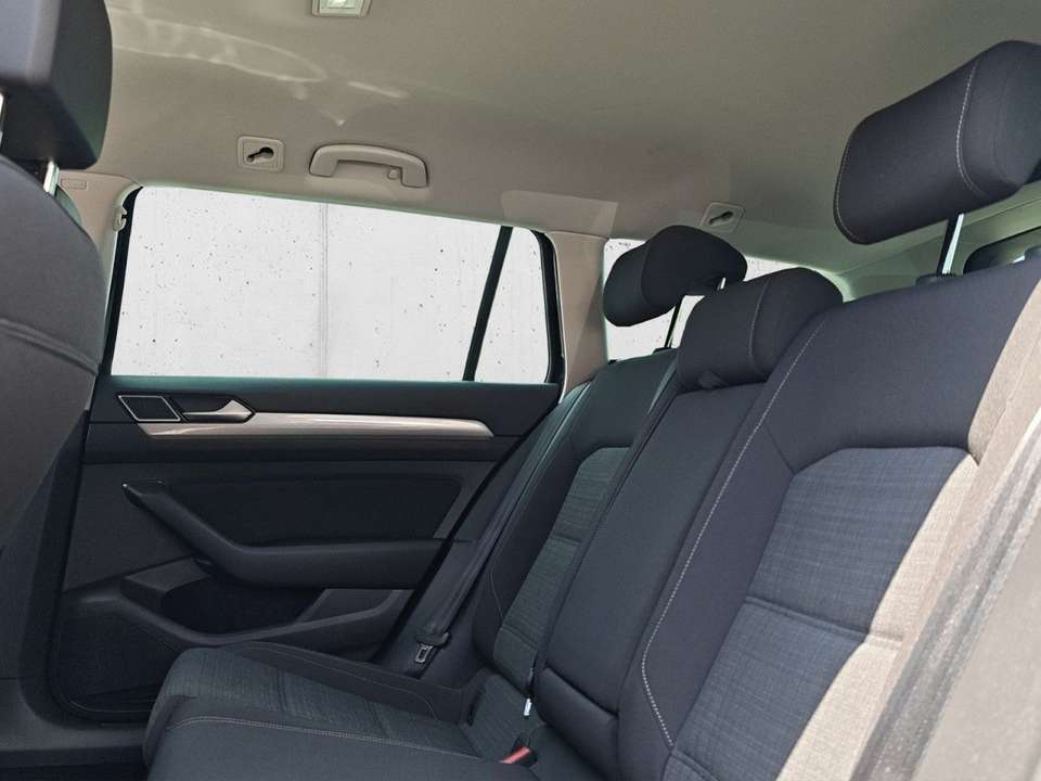Volkswagen Passat Variant - Imagem 13