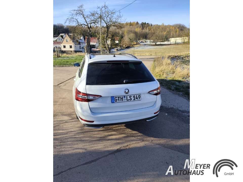 Skoda Superb - Imagem 2