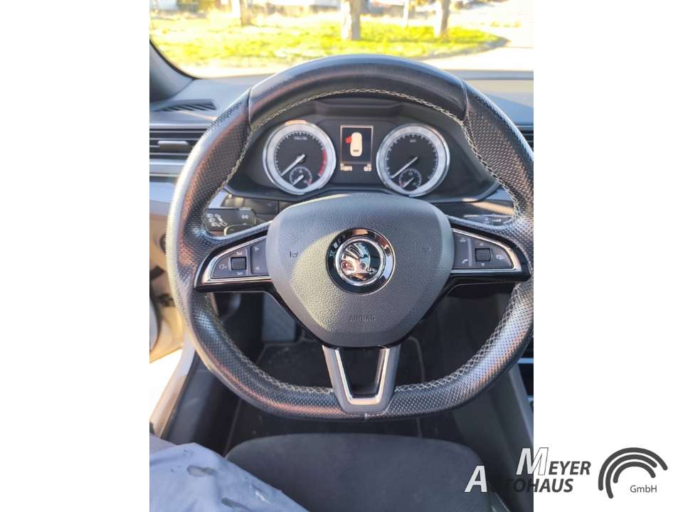 Skoda Superb - Imagem 9
