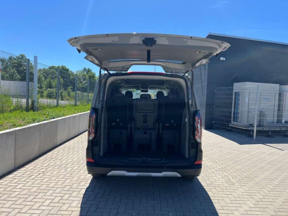 Ford Tourneo Custom - Imagem 12