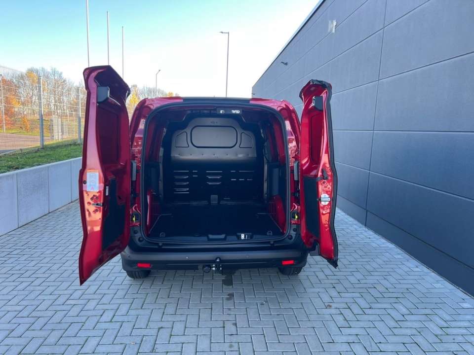 Ford Transit Courier - Imagem 12