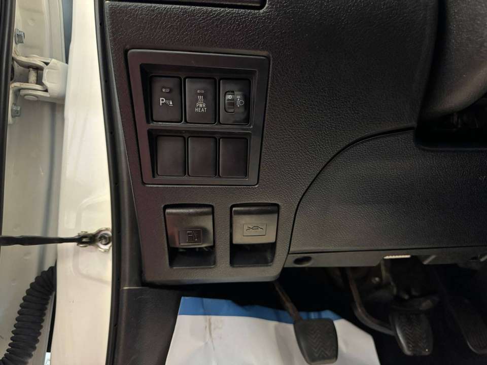 Toyota Hilux - Imagem 11