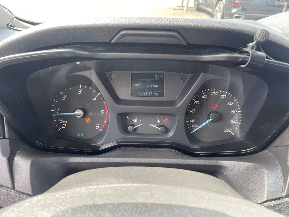 Ford Transit - Imagem 13