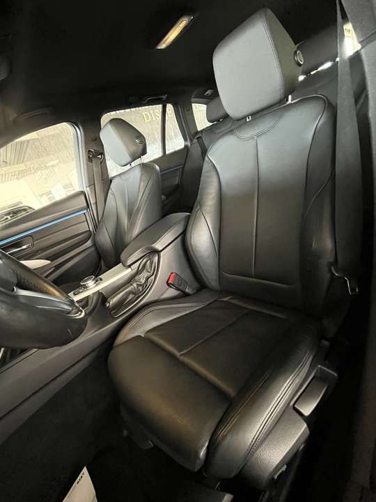 BMW 318 - Imagem 10