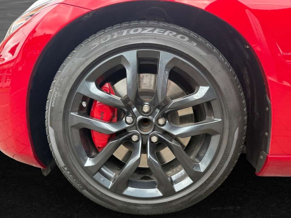 Nissan 370Z - Imagem 8